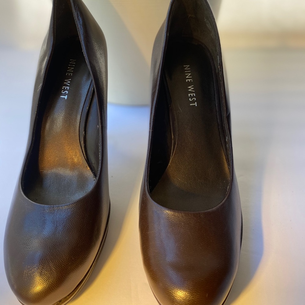 Chocolate brown leather pumps